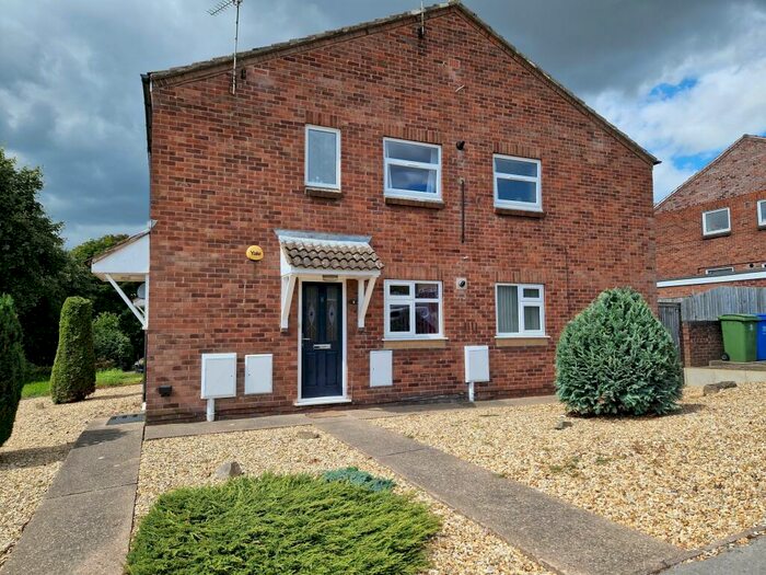 2 Bedroom Apartment To Rent In Larkhall Place, Mansfield, NG19