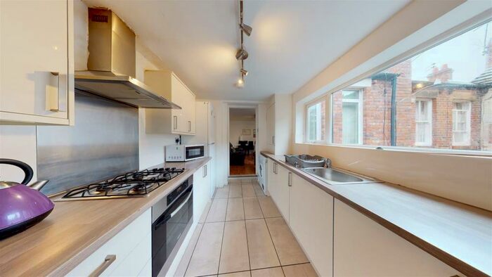 6 Bedroom Maisonette To Rent In &#pppw - Greystoke Avenue, Sandyford, NE2