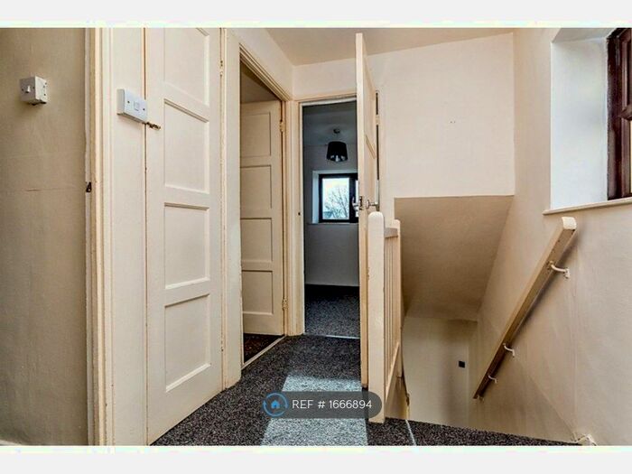 3 Bedroom Semi-Detached House To Rent In Welland Crescent, Elsecar, Barnsley, S74