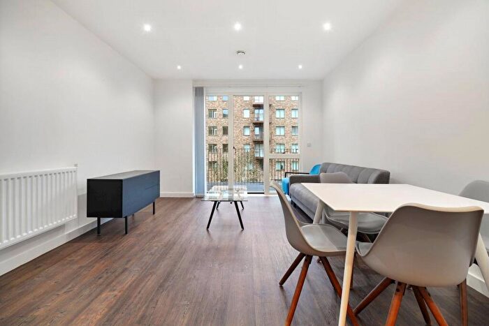 1 Bedroom Apartment To Rent In Shackleton Way, London, E16