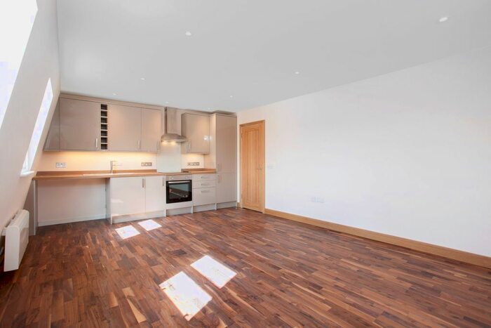 1 Bedroom Flat To Rent In King Street, London, W6