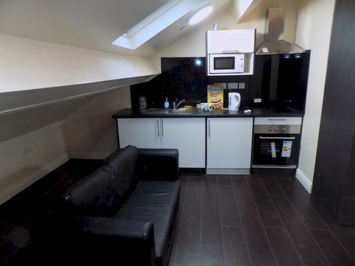 1 Bedroom Apartment To Rent In Ffordd Y Ffynnon, Bangor, Gwynedd, LL57