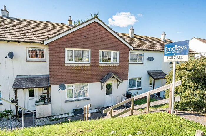 3 Bedroom Terraced House For Sale In Barton Close, Paignton, Devon, TQ3