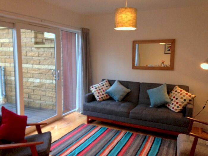 2 Bedroom Flat To Rent In Kimmerghame Terrace, Fettes, Edinburgh, EH4