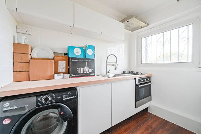 1 Bedroom Flat To Rent In Paul Street, Stratford, London, E15