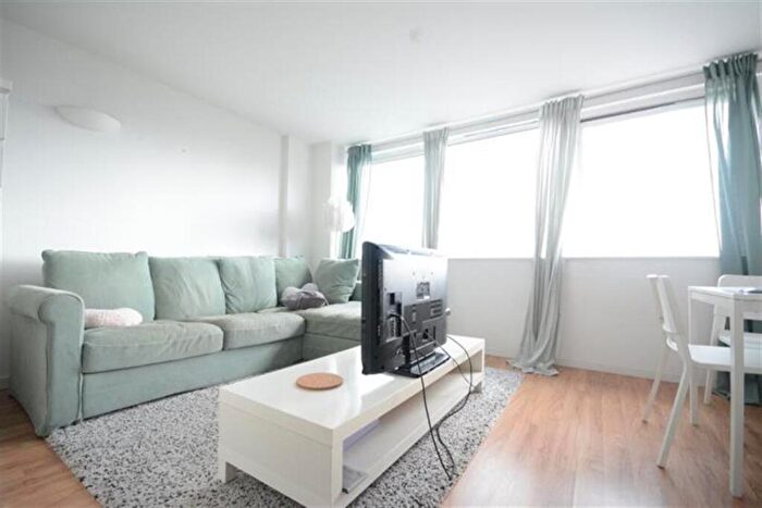 1 Bedroom Apartment To Rent In Marco Island, Huntingdon Street, NG1