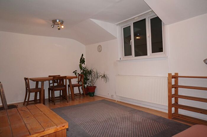 1 Bedroom Flat To Rent In Brondesbury Road, London, NW6