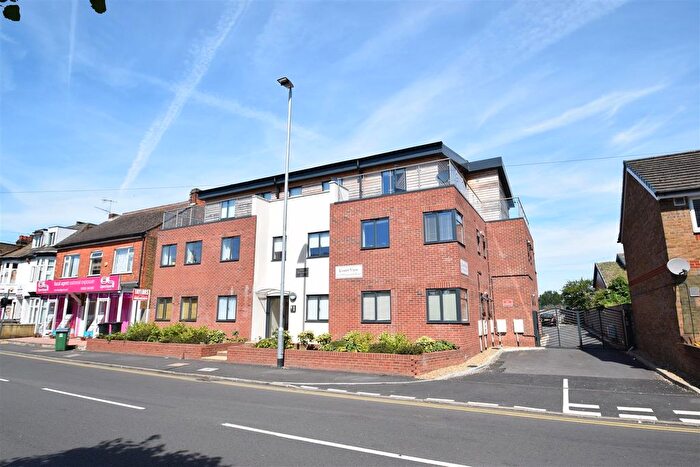 1 Bedroom Flat To Rent In Court View, Watford, WD18