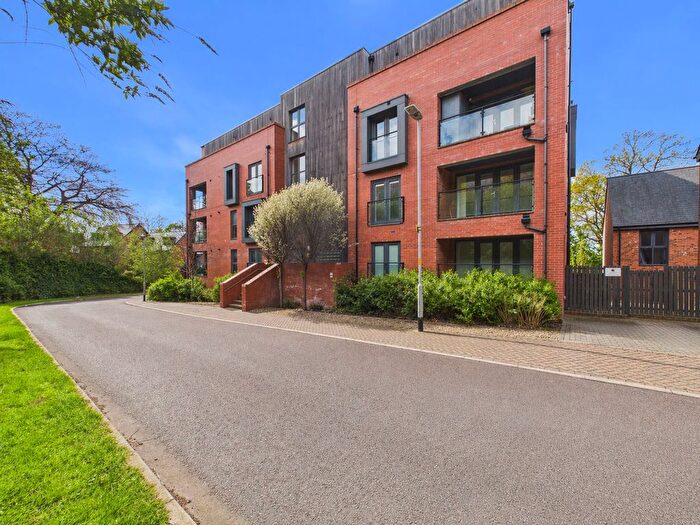 2 Bedroom Flat For Sale In Park View Avenue, Low Fell, NE9