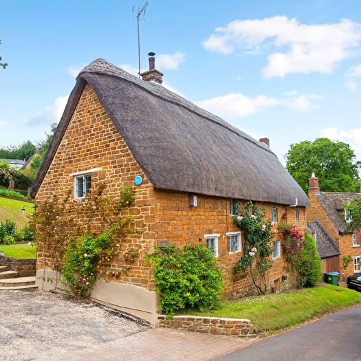 4 Bedroom Cottage For Sale In Snuff Lane, Shotteswell, OX17