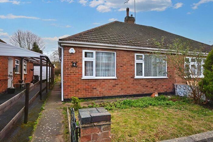 2 Bedroom Semi-Detached Bungalow To Rent In Bradgate Drive, Wigston, Leicester, LE18