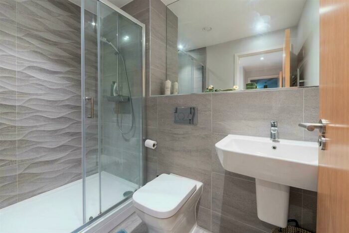 2 Bedroom Apartment For Sale In Waterloo Square, Newcastle Upon Tyne, NE1