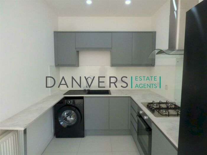 3 Bedroom Apartment To Rent In Western Boulevard, Leicester, LE2