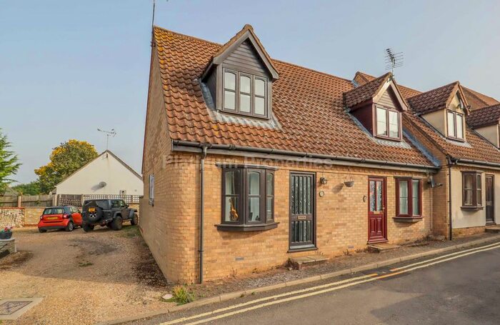 2 Bedroom End Of Terrace House To Rent In Anchor Lane, Lakenheath, IP27