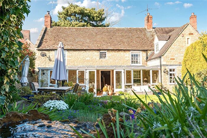 3 Bedroom Detached House For Sale In Chapel Street, Warmington, Peterborough, Northamptonshire, PE8