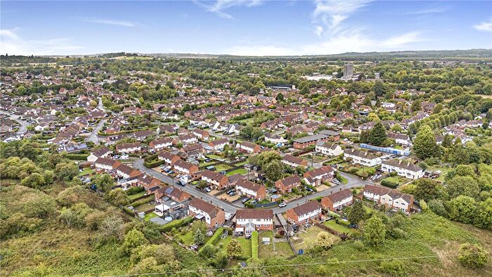 3 Bedroom Semi-Detached House For Sale In Elton Crescent, Wheatley, Oxford, Oxfordshire, OX33