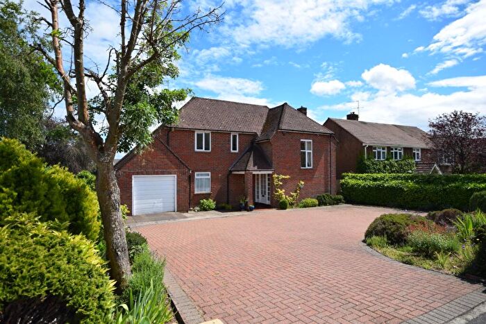 3 Bedroom Detached House For Sale In Abbots Ride, Farnham, Surrey, GU9