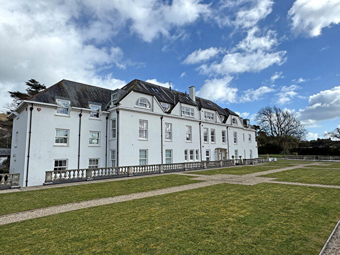 2 Bedroom Flat For Sale In Hillside Road, Sidmouth, EX10