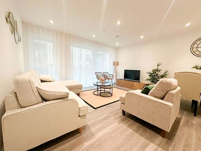 2 Bedroom Flat To Rent In Citrine House, Lismore Boulevard, Colindale, NW9