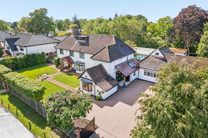 4 Bedroom Detached House To Rent In Shootersway Lane, Berkhamsted, HP4