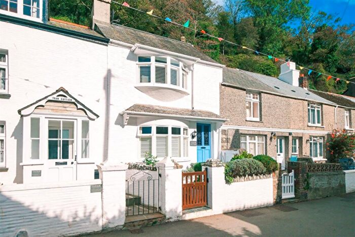 2 Bedroom Cottage For Sale In The Coombes, Polperro, Looe, PL13