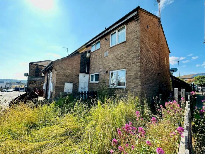1 Bedroom Apartment To Rent In Barkerend Road, Bradford, West Yorkshire, BD3