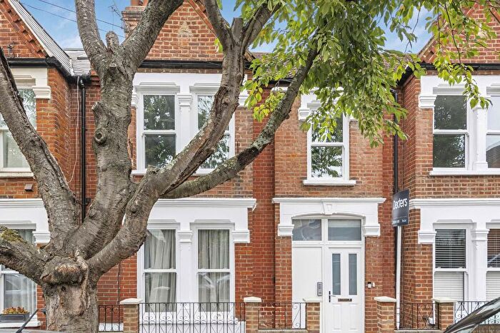 1 Bedroom Flat To Rent In Geraldine Road, Chiswick, W4