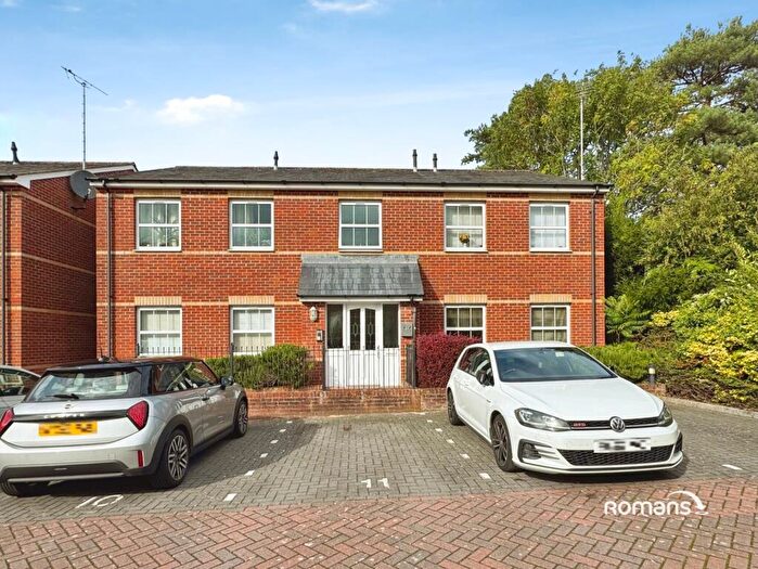 2 Bedroom Apartment For Sale In Mansell Court, Whitchurch, Hampshire, RG28