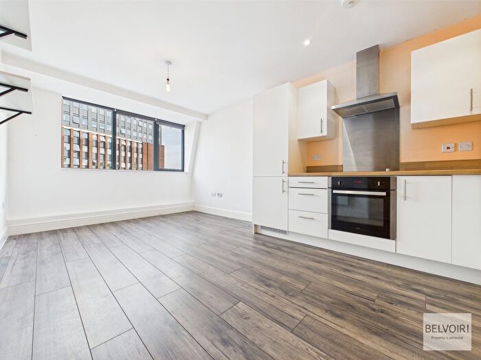 2 Bedroom Flat To Rent In Queen Street, City Centre, Sheffield, S1