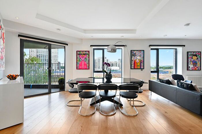 2 Bedroom Flat For Sale In Grantham House, Botanic Square, E14