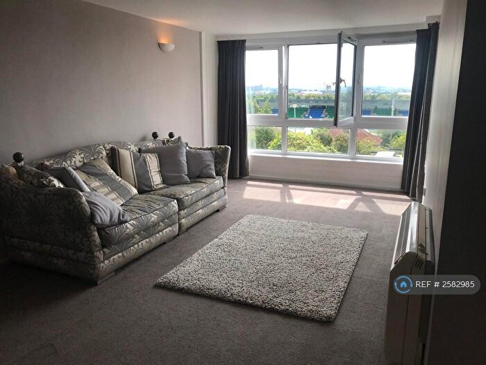 2 Bedroom Flat To Rent In Southbrae Drive, Glasgow, G13