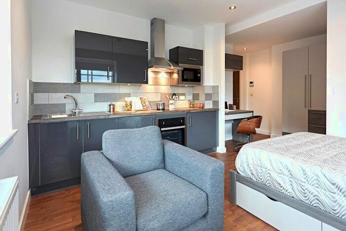 Studio To Rent In Wade Lane, Leeds, LS2