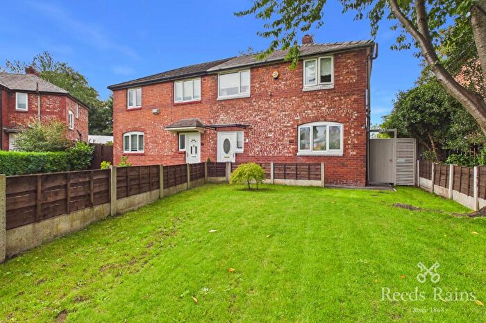3 Bedroom Semi-Detached House For Sale In Mouldsworth Avenue, Manchester, Greater Manchester, M20