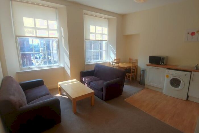3 Bedroom Flat To Rent In King Street, Stirling Town, Stirling, FK8