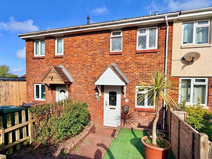 2 Bedroom Terraced House For Sale In Staddiscombe, Plymouth, PL9