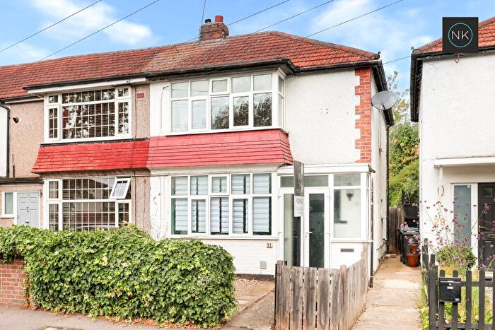 2 Bedroom End Of Terrace House For Sale In Southern Drive, Loughton, Essex, IG10