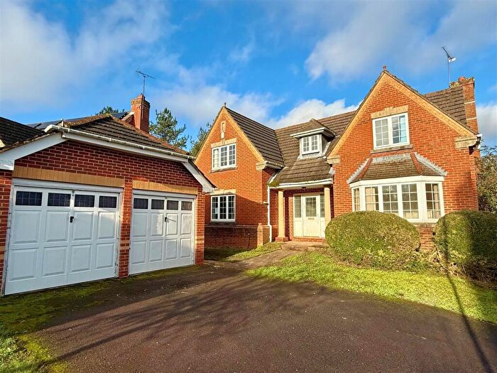 5 Bedroom Detached House For Sale In Johnson View, Whiteley, PO15