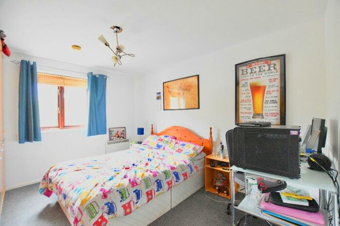 1 Bedroom Flat To Rent In Magpie Close, Forest Gate, E7