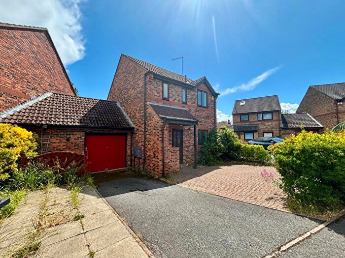 3 Bedroom Detached House For Sale In The Fairoaks, Wakes Meadow, Northampton, NN3