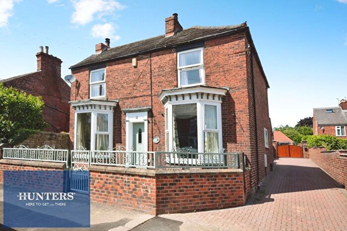 4 Bedroom Detached House For Sale In Dover House - Old Road, Brampton, Chesterfield, S40