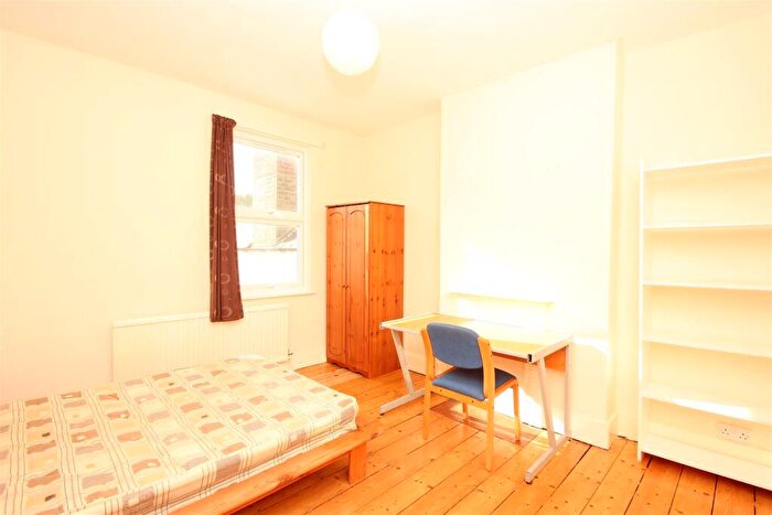 5 Bedroom House To Rent In Southfield RoadCowleyOxford, OX4