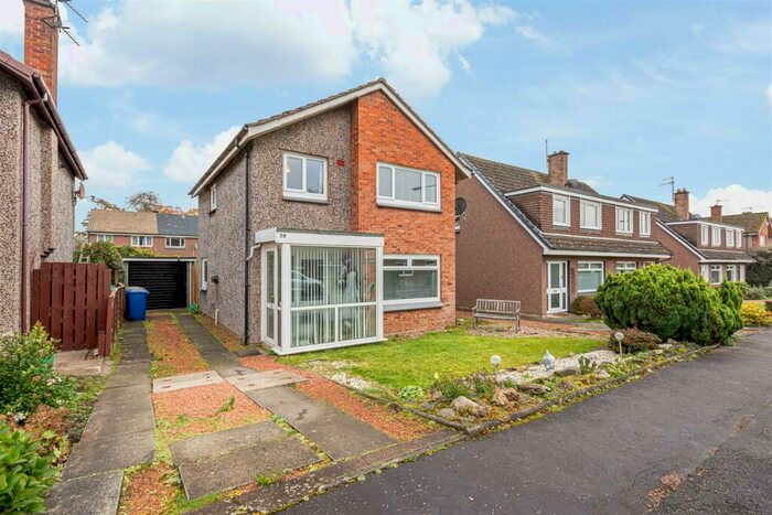 3 Bedroom House For Sale In Morar Road, Crossford, Dunfermline, KY12
