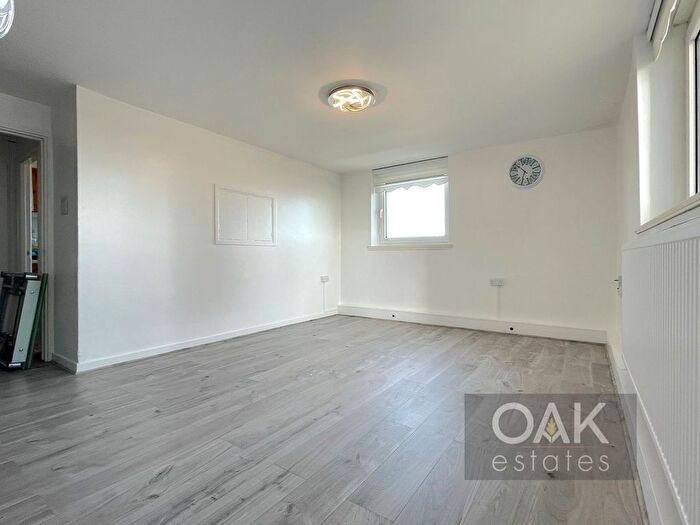 2 Bedroom Flat To Rent In John Keats House, Commerce Road, London, N22