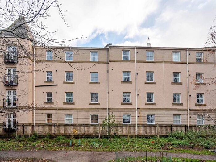 2 Bedroom Flat To Rent In Huntingdon Place, New Town, Edinburgh, EH7