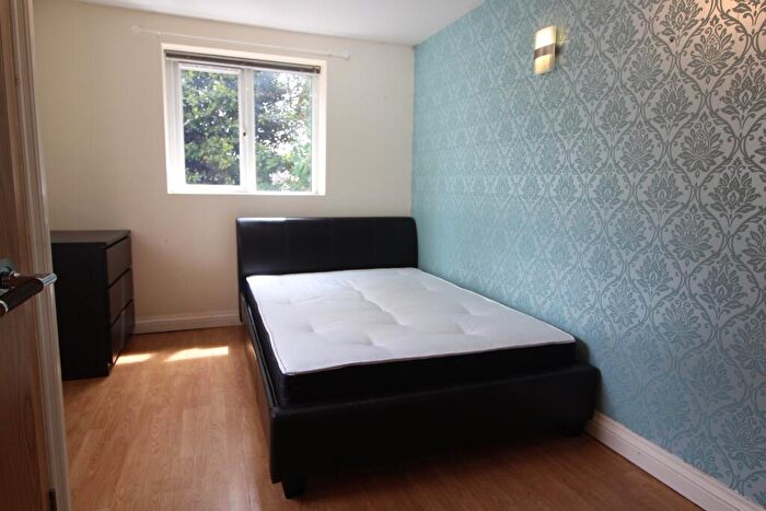 1 Bedroom Flat To Rent In Monthermer Rd, Roath, Cardiff, CF24