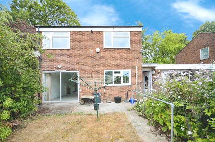 4 Bedroom Detached House To Rent In Lowfield Road, Caversham, Reading, RG4