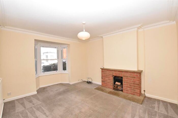 4 Bedroom Terraced House To Rent In Blenheim Road, RG1