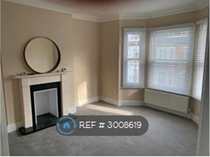 2 Bedroom Maisonette To Rent In Upham Park Road, London, W4
