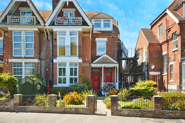 2 Bedroom Flat To Rent In St Catherines Road, Littlehampton, Littlehampton, BN17