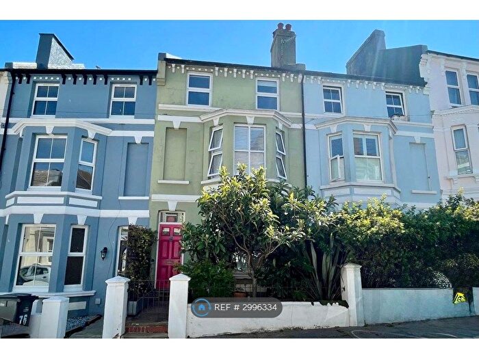 3 Bedroom Terraced House To Rent In Vicarage Road, Hastings, TN34